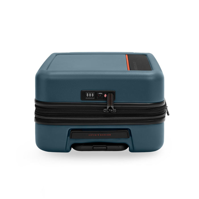 Global 21“ Hardside Carry-On Expandable Spinner