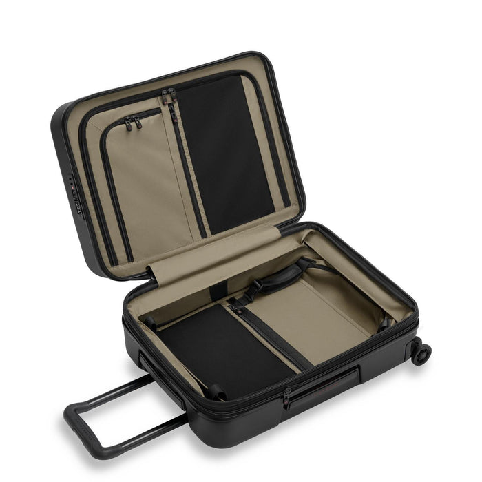 Global 21“ Hardside Carry-On Expandable Spinner
