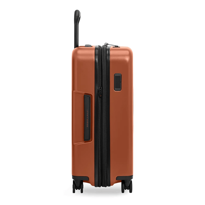 Essential 22“ Hardside Carry-On Expandable Spinner