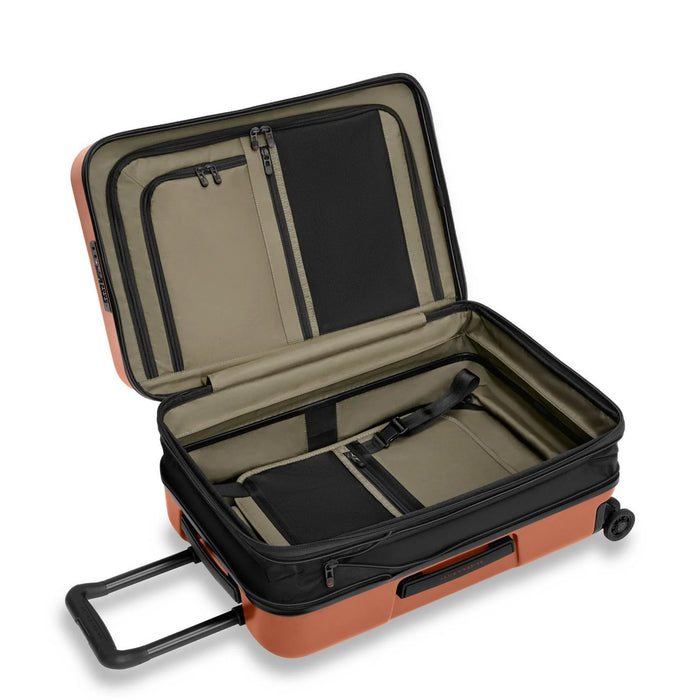 Essential 22“ Hardside Carry-On Expandable Spinner