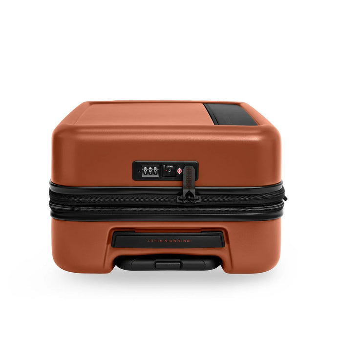 Essential 22“ Hardside Carry-On Expandable Spinner