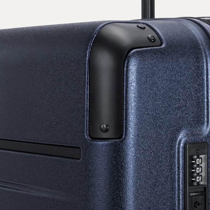 Platinum Elite Large Check-In Hardside Spinner